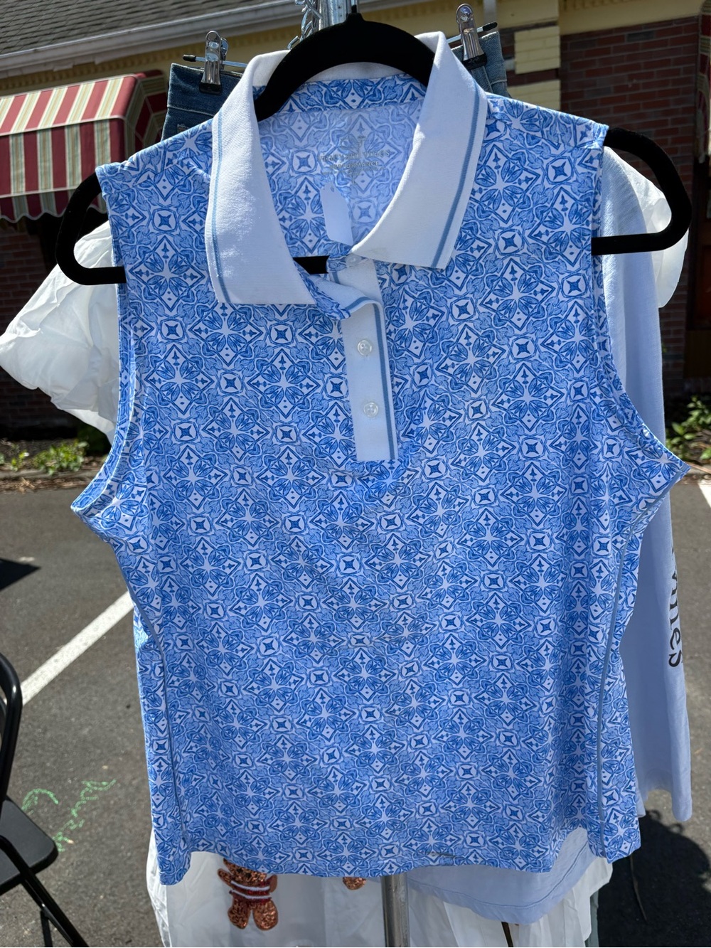Vineyard Vines Performan Sankaty Sleeves Polo Blue & White Sleeveless Tile-Print